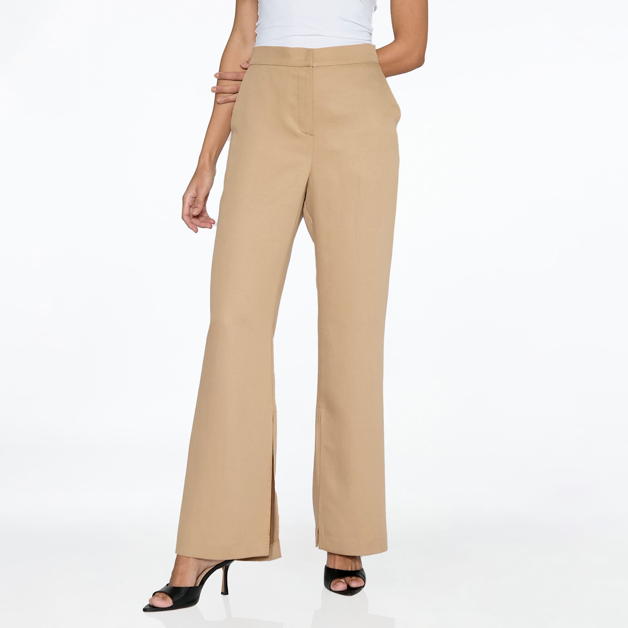 Pantalón Beige Aberturas Ruedo