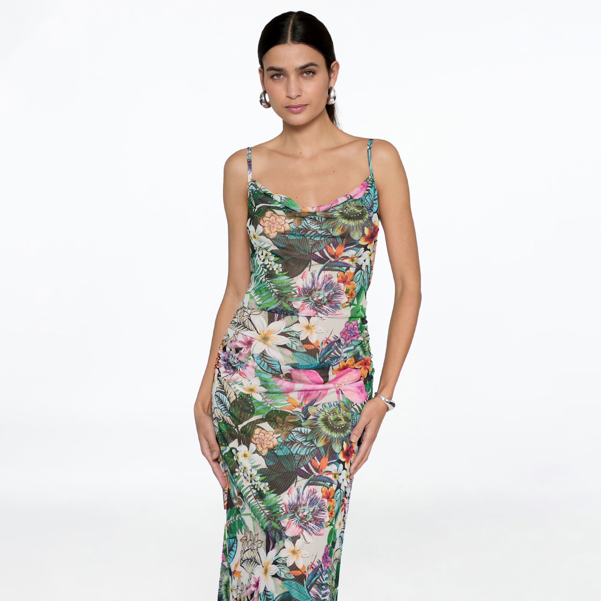 Vestido floral con escote drapeado