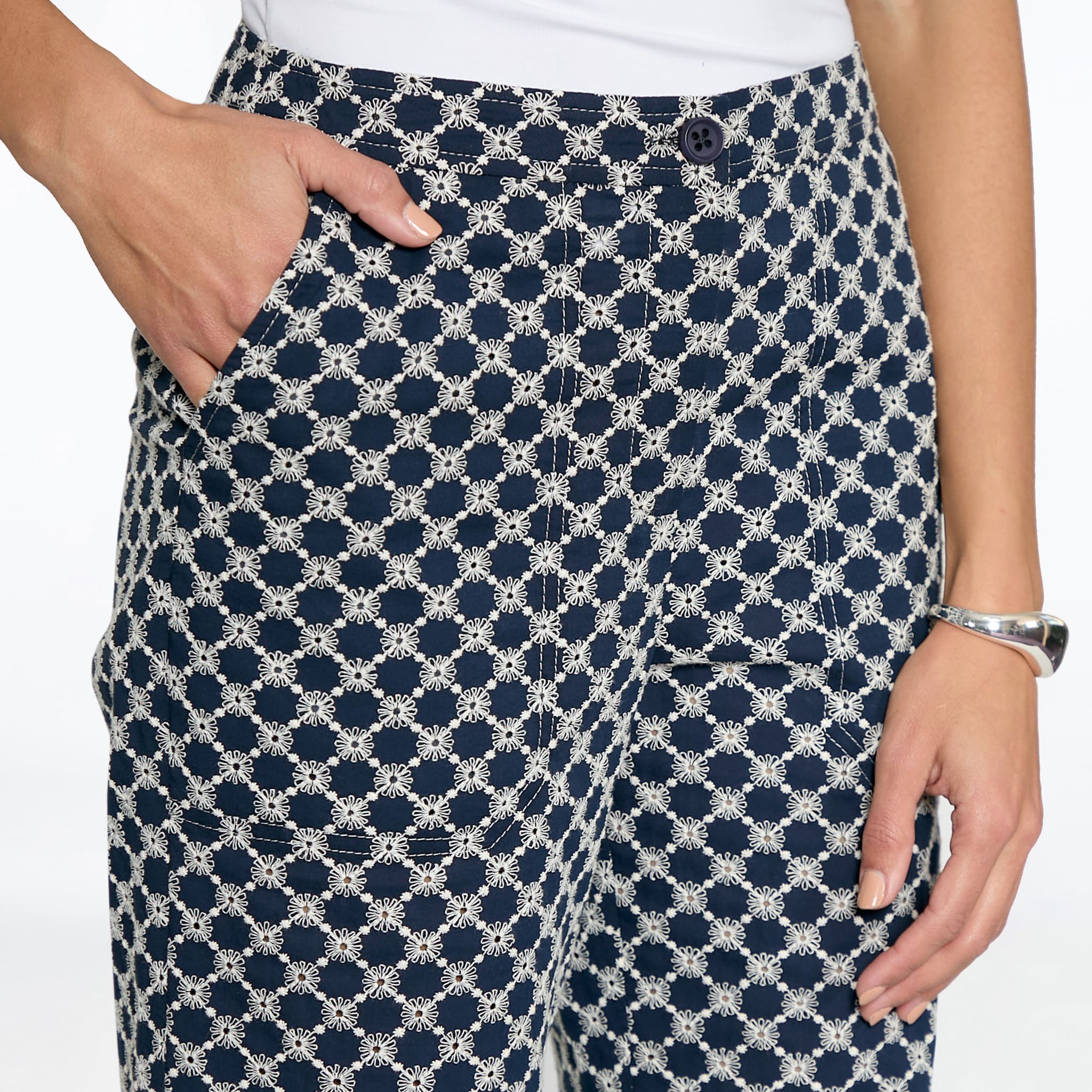 Pantalón marino en tira bordada