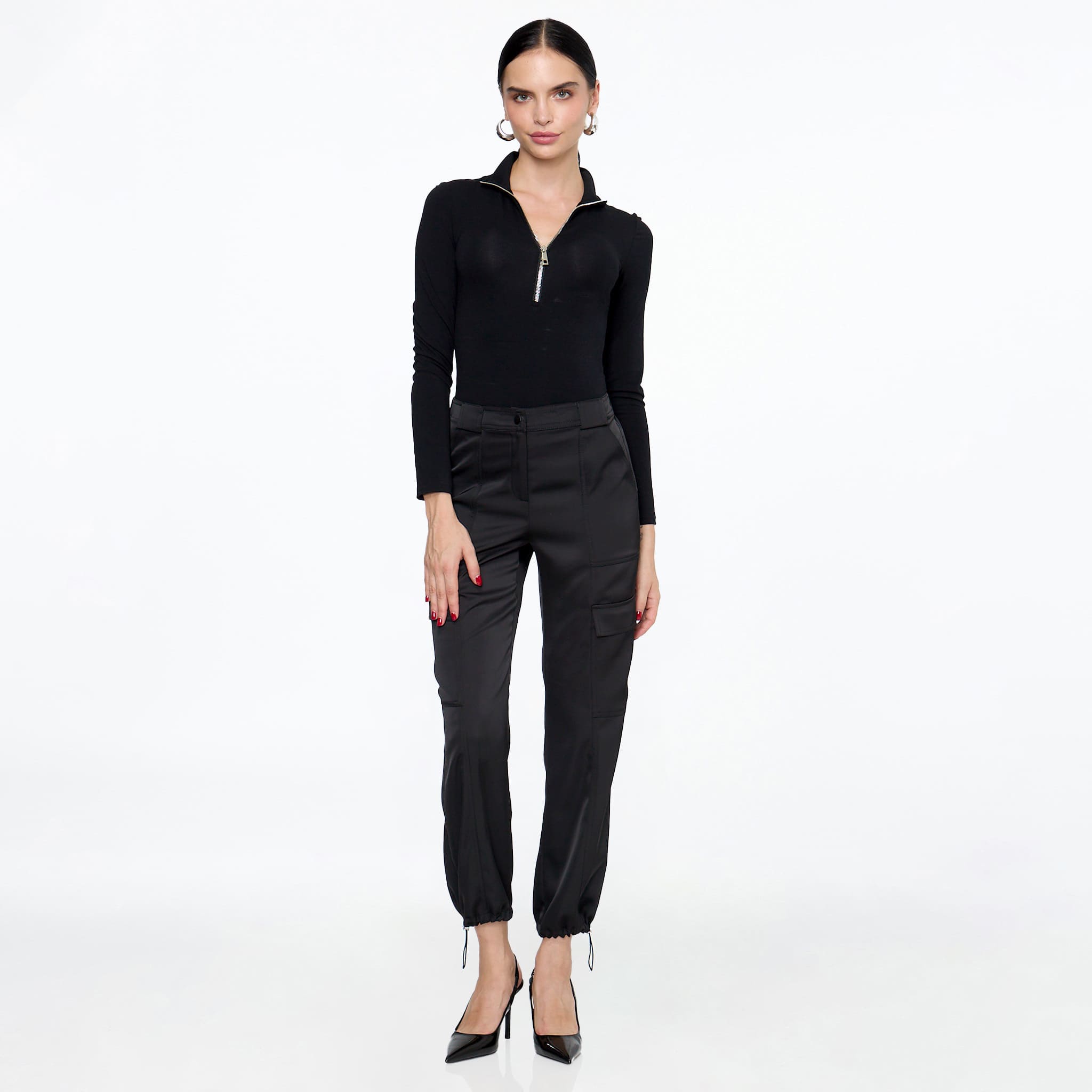 Pantalón Cargo Negro Satín