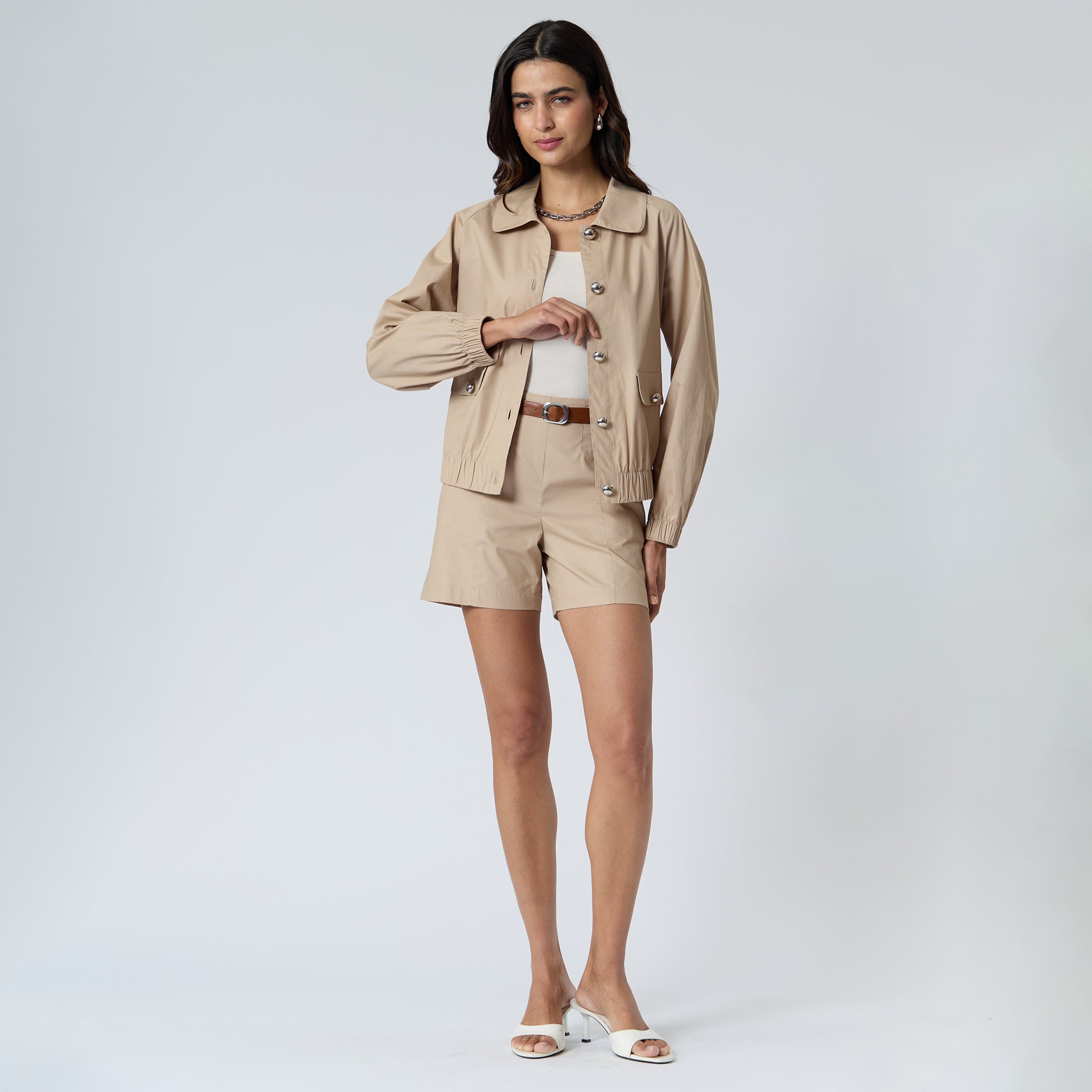 Chamarra Beige con Botones