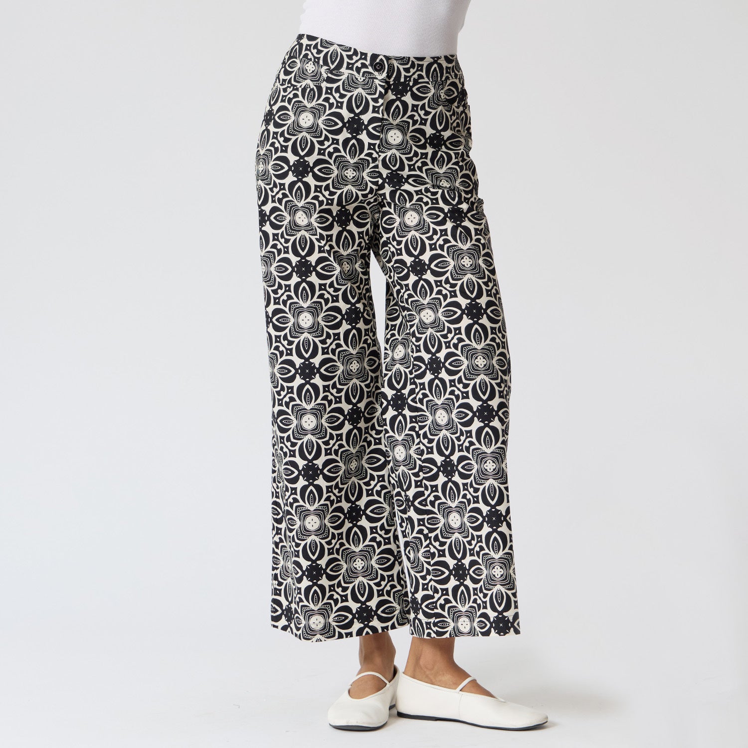 Pantalón Negro Estampado Recto