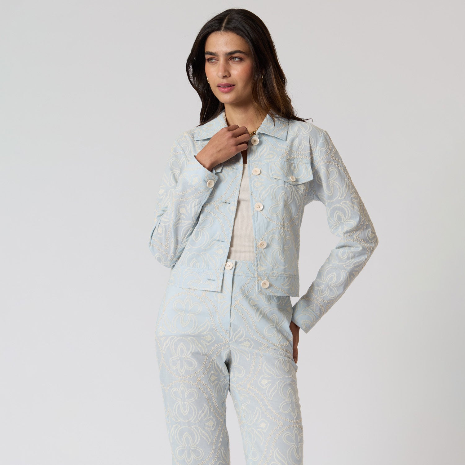 Chamara Azil Cielo Bordada