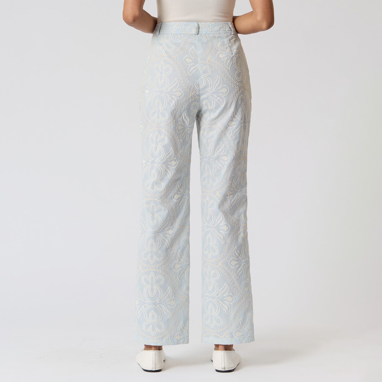 Pantalón Azul Cielo Bordado