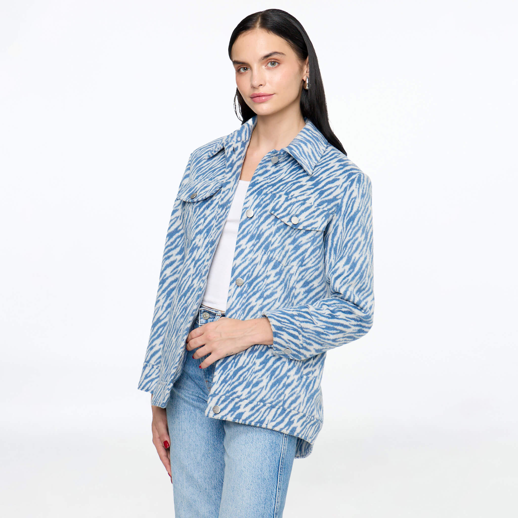 Chamarra azul con print