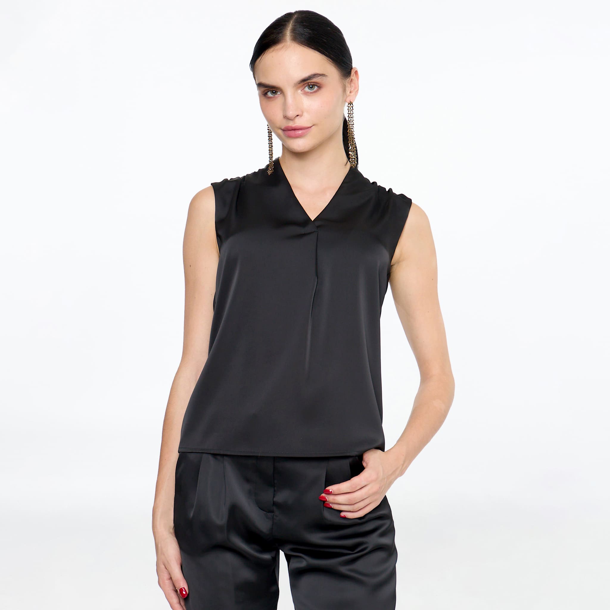 Blusa color negro y fucsia