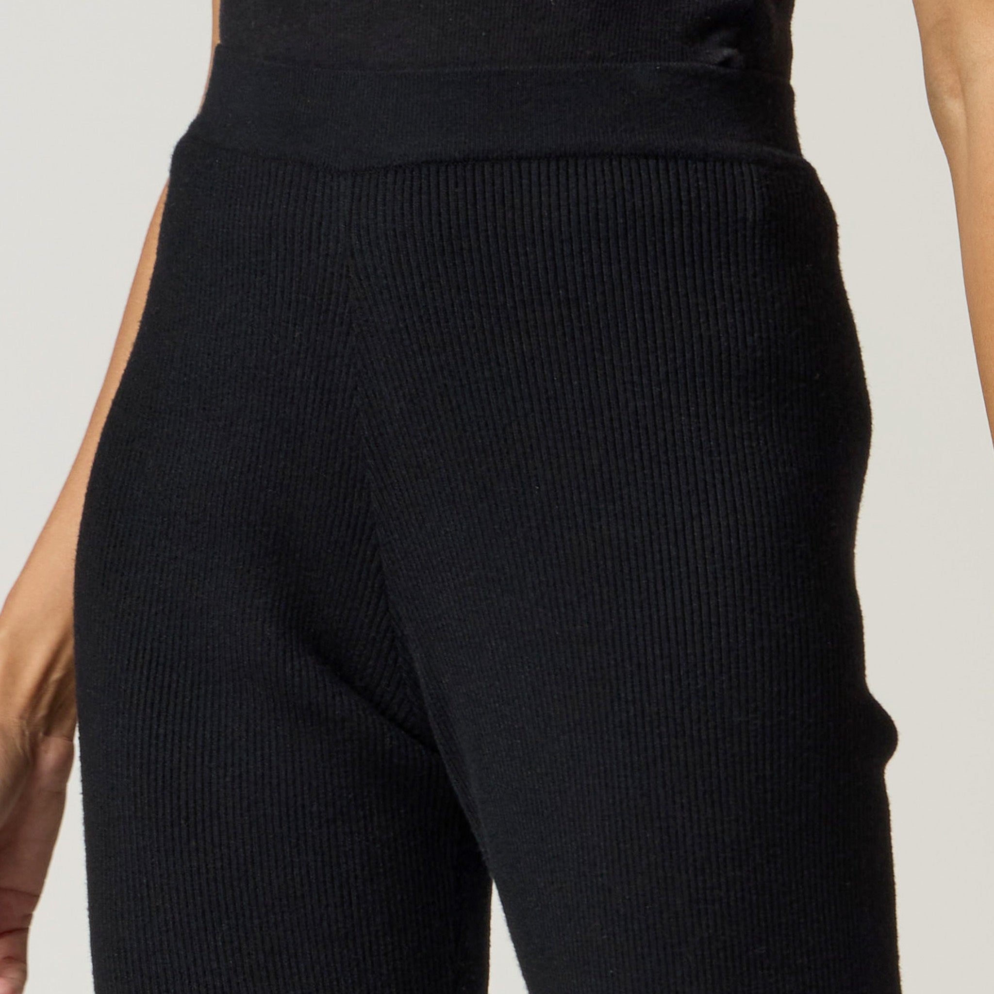 Pantalón Punto Negro