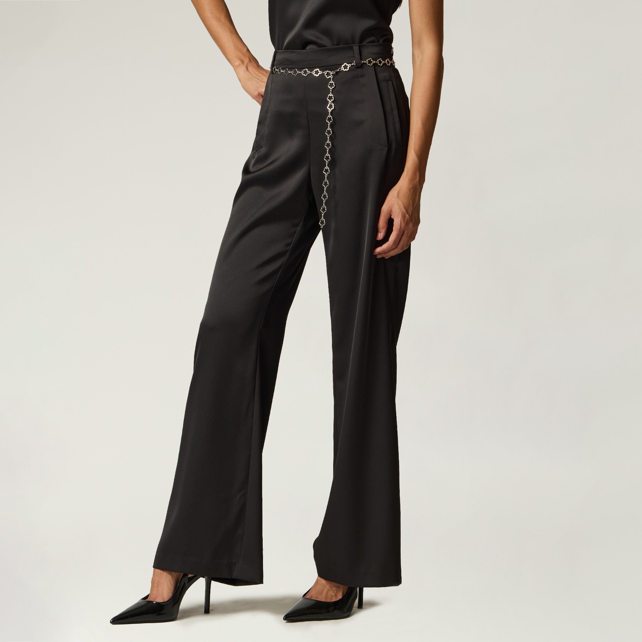 Pantalón Liso Satín Negro con Jareta