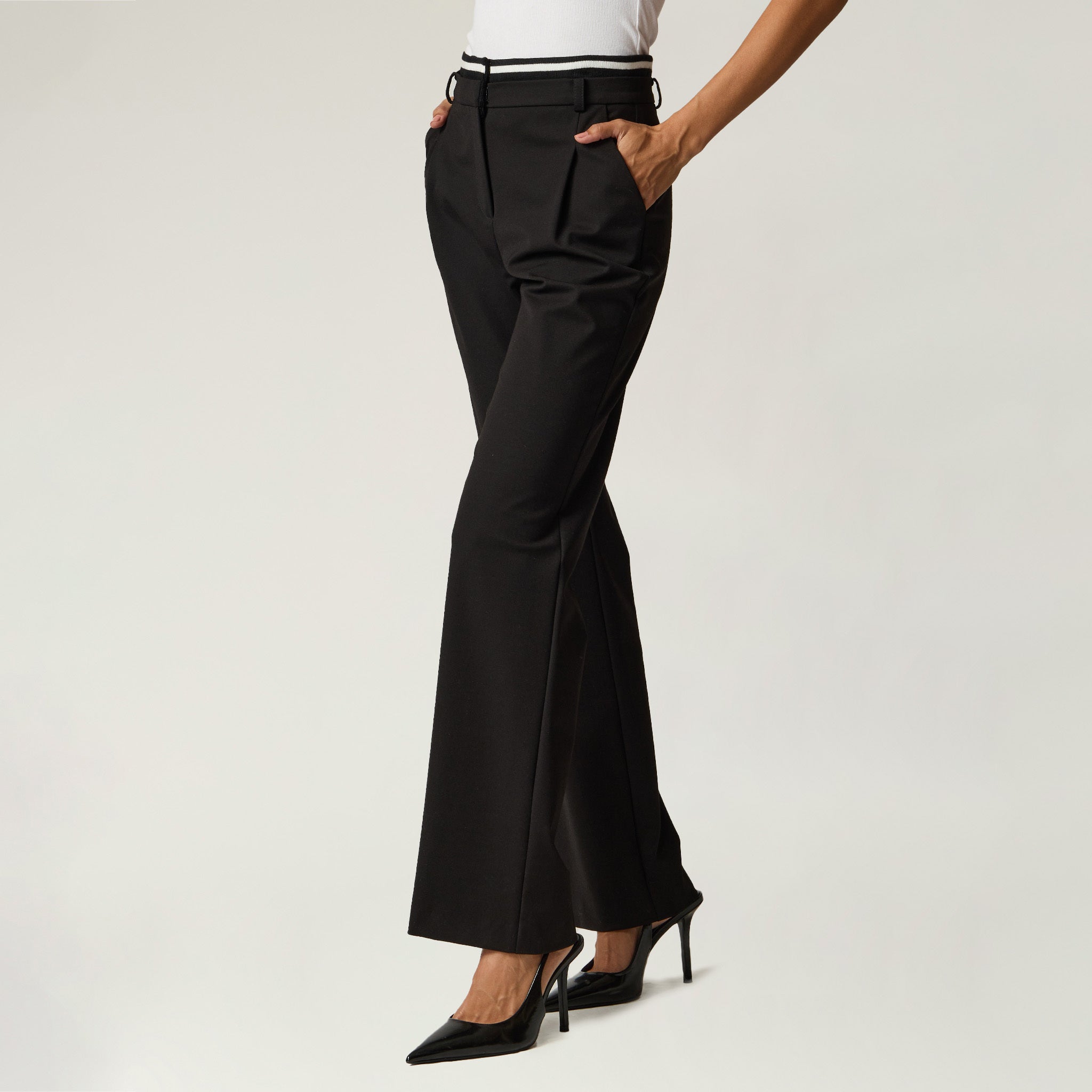 Pantalon Negro con Cierre Criteria