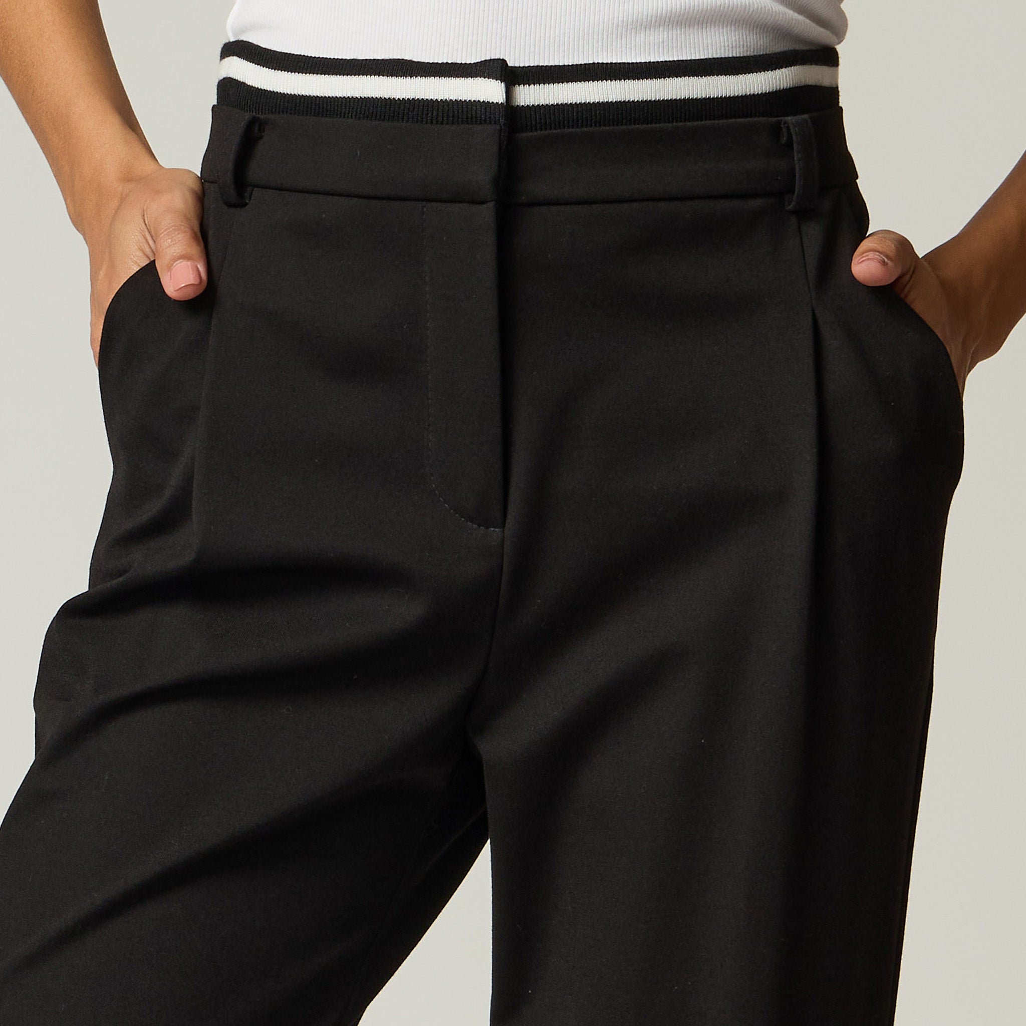 Pantalon Negro con Cierre Criteria