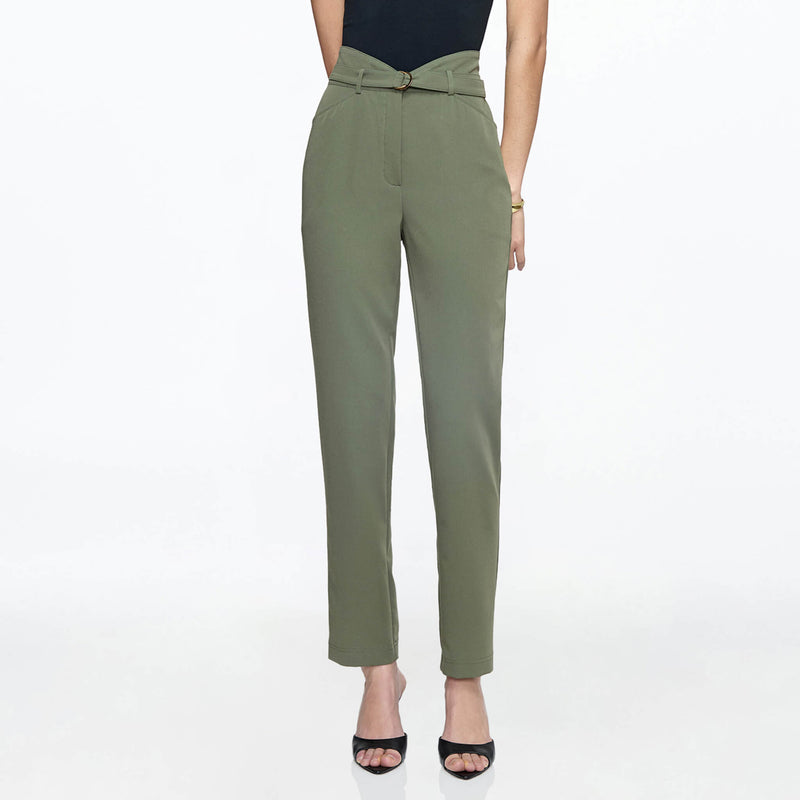 Pantalón verde olivo con cinturón