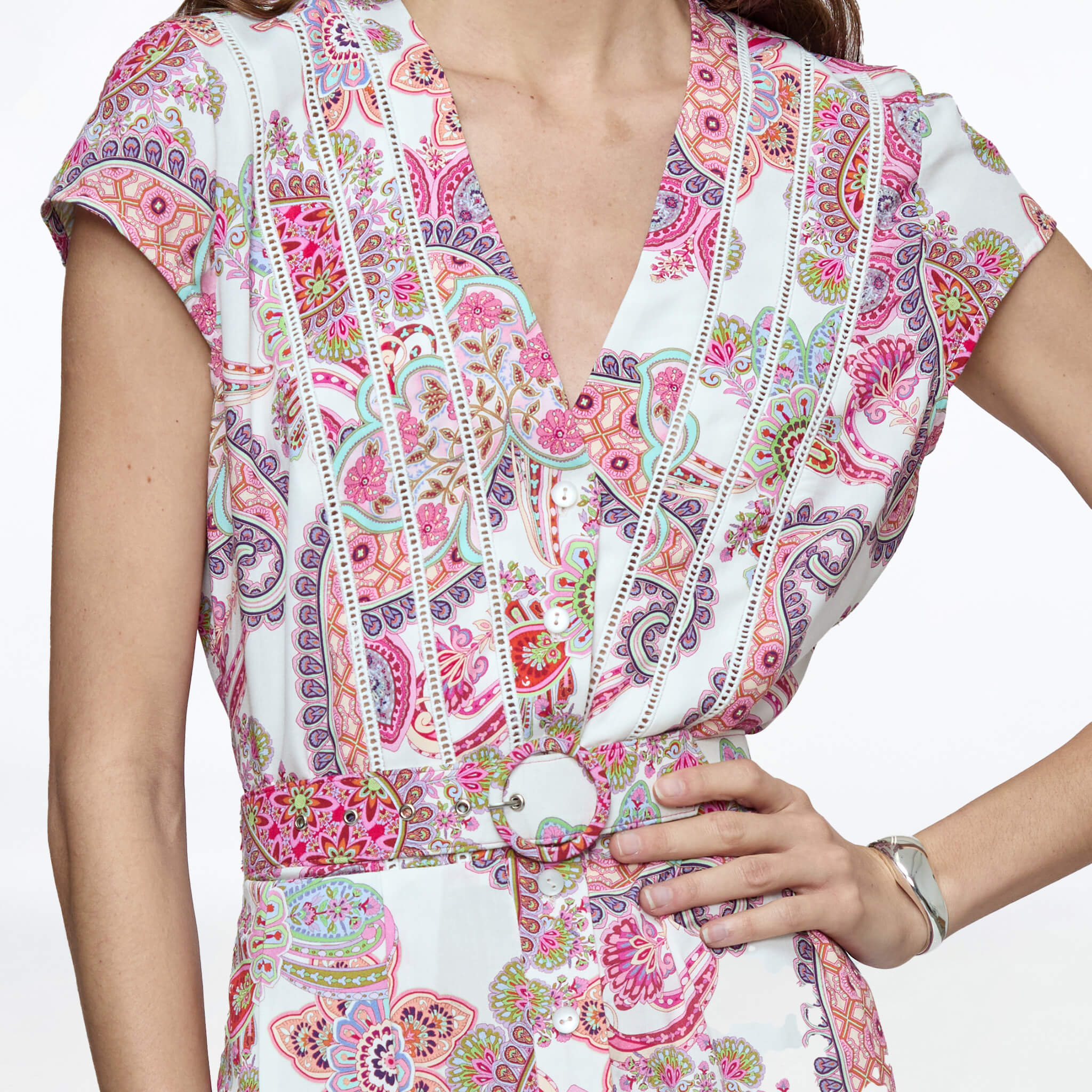 Jumpsuit estampado con detalles en rosa