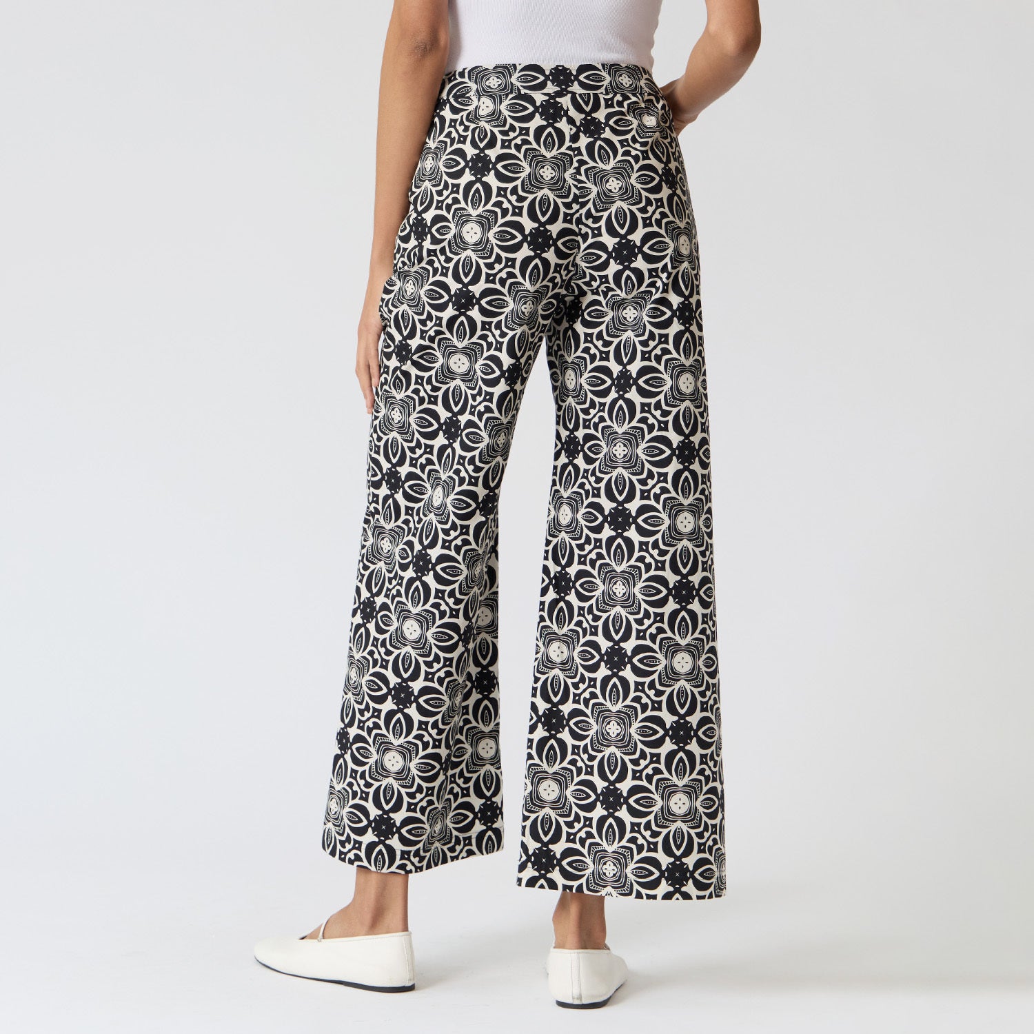 Pantalón Negro Estampado Recto