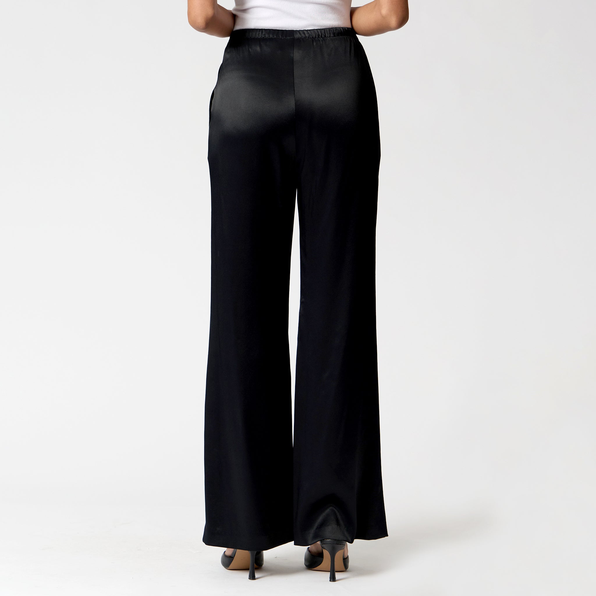 Pantalon Negro Satinado
