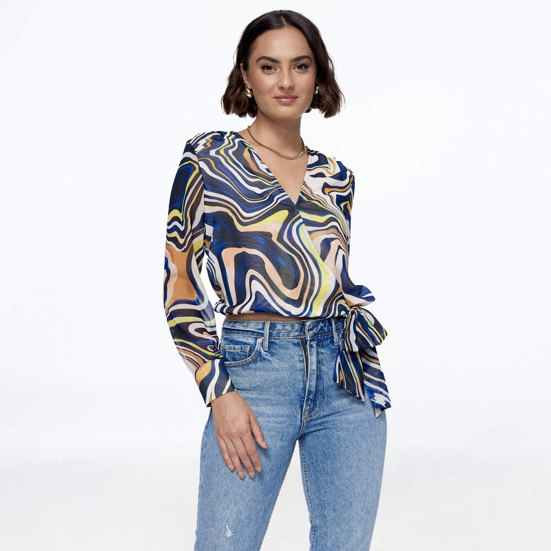 Blusa estampada con nudo