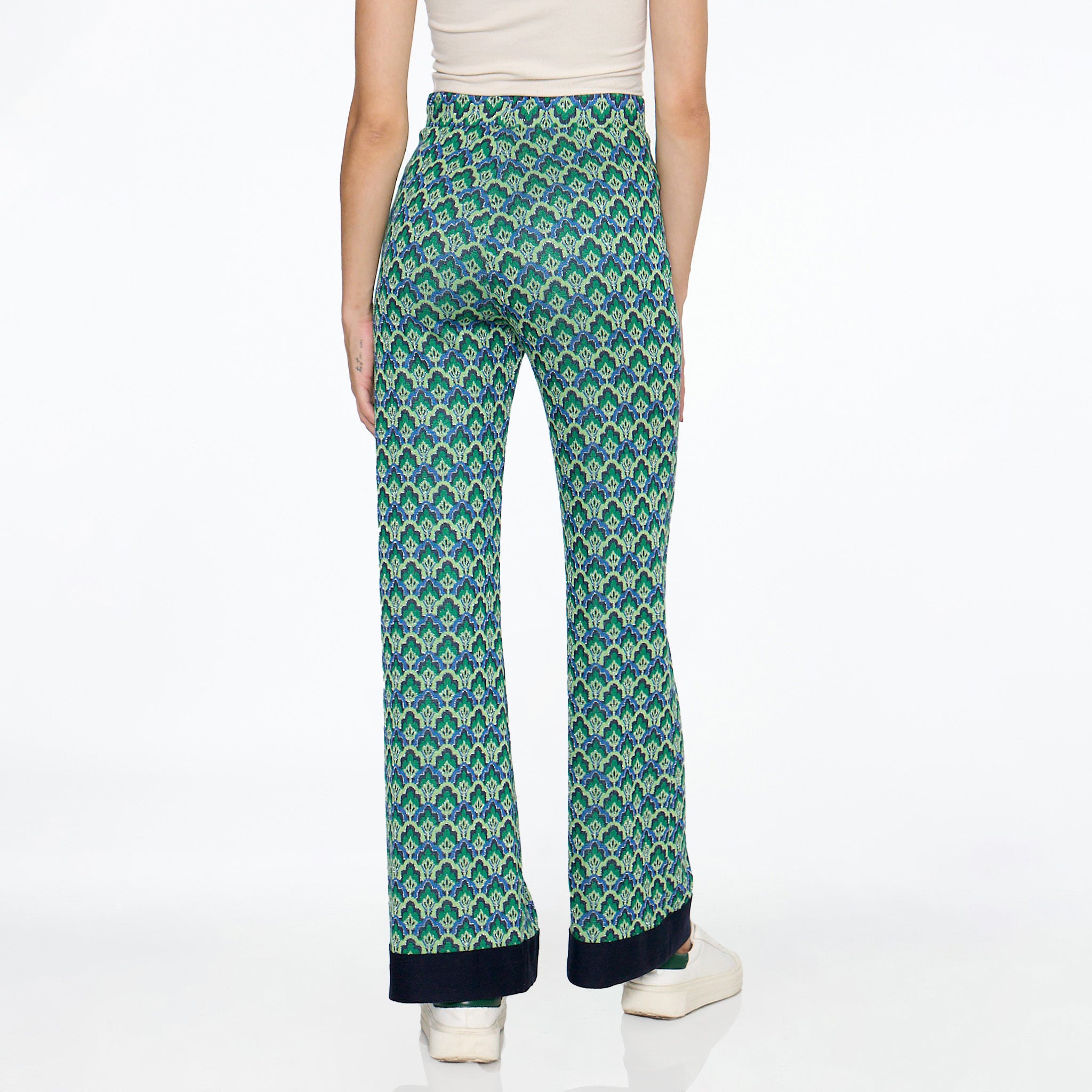 Pantalón verde estampado