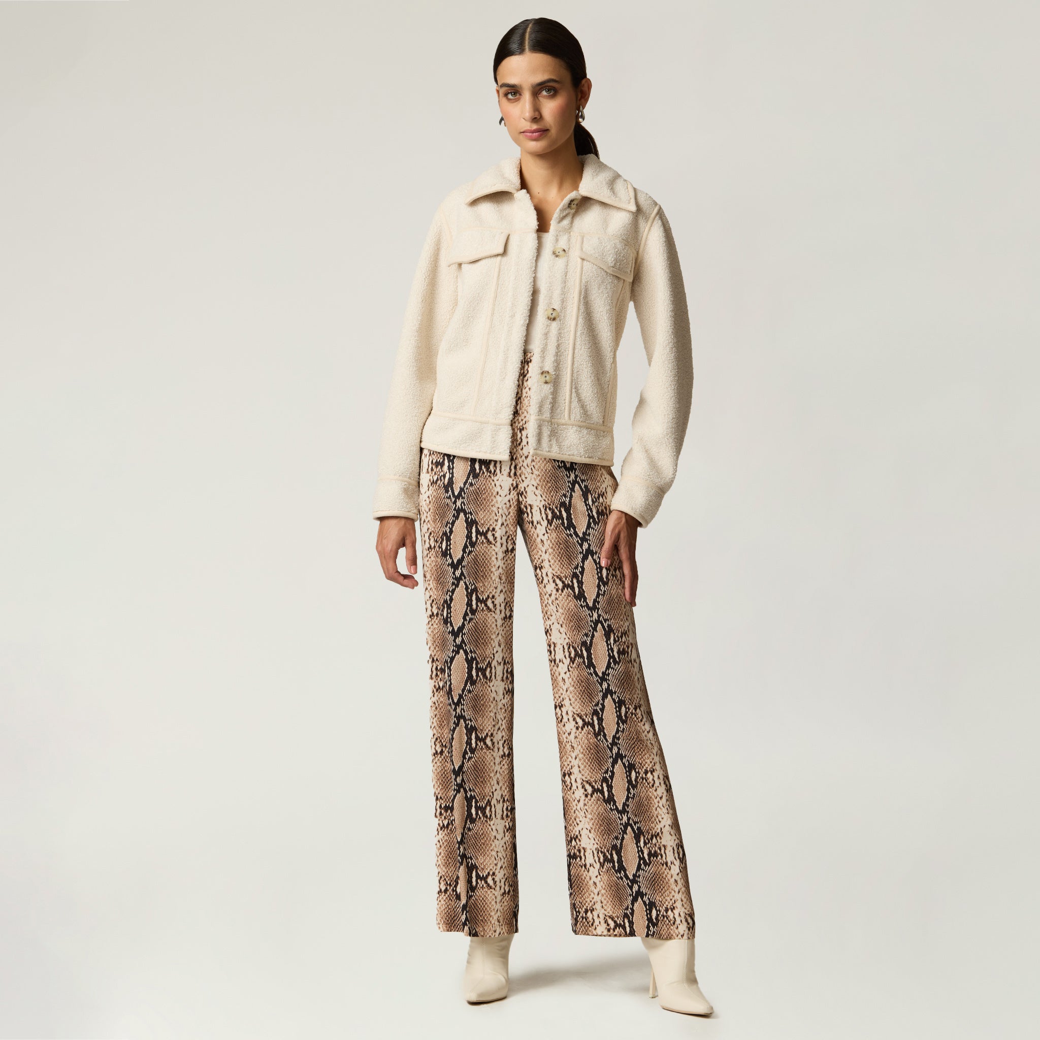 Chamarra Hueso Corta