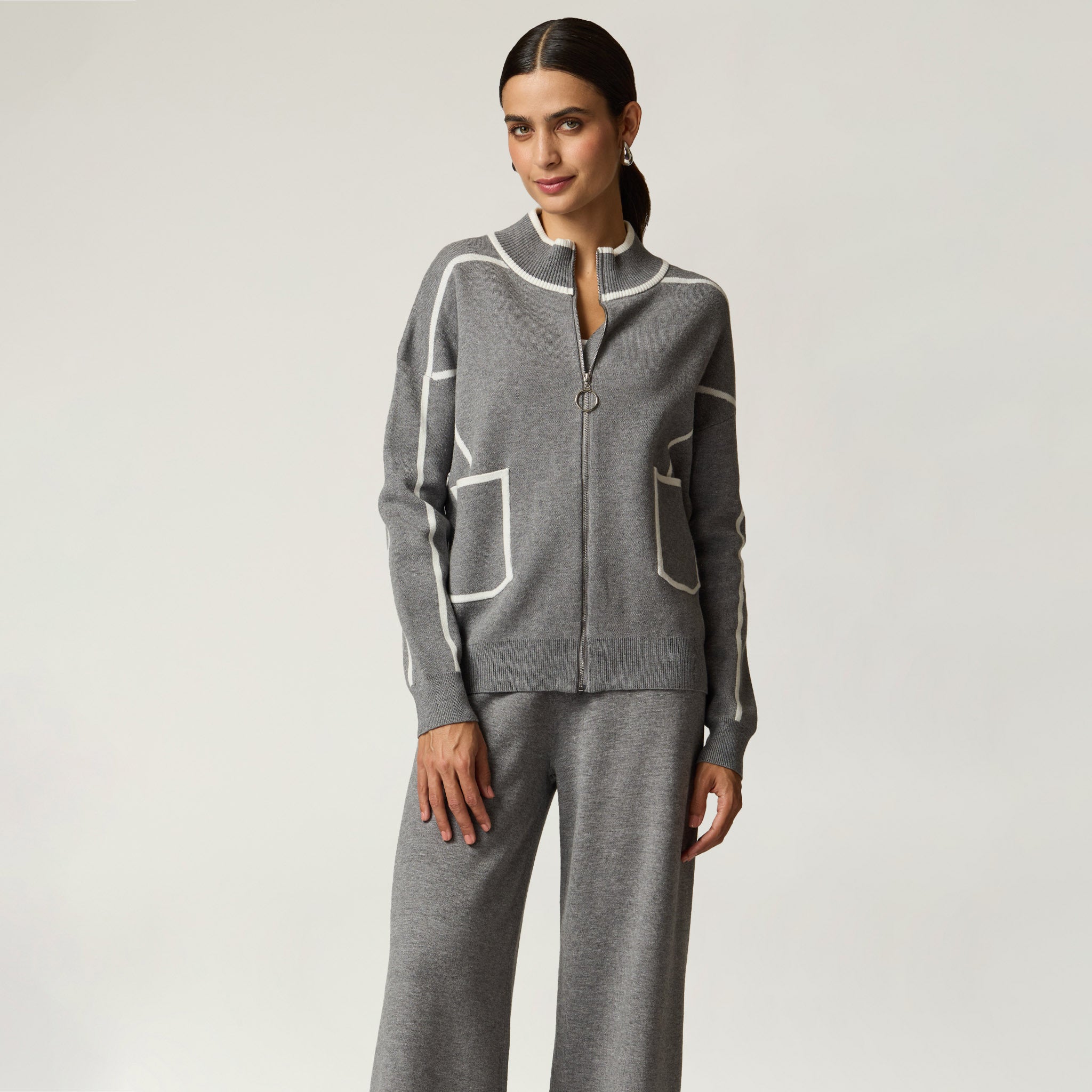 Sueter Gris Punto Cuello Alto
