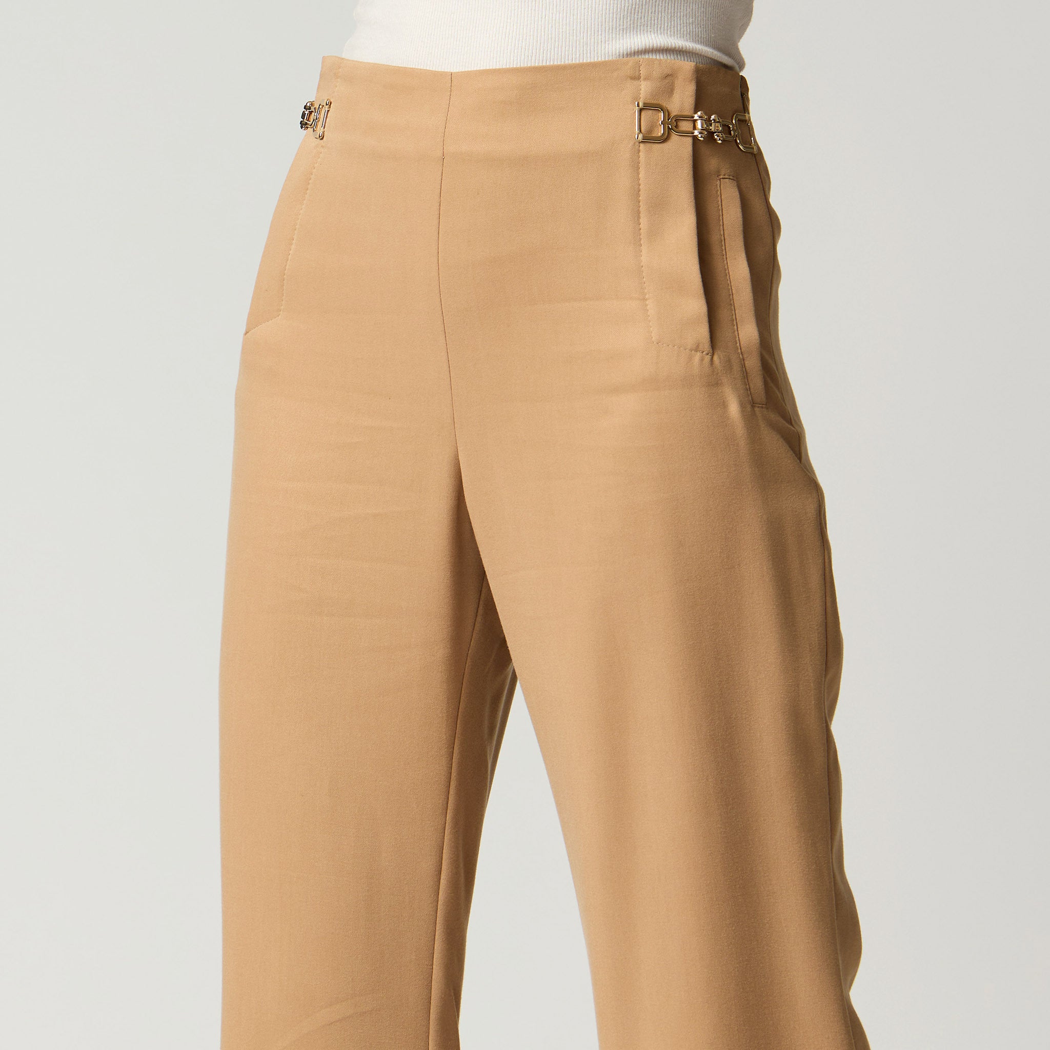 Pantalón Herrajes Camel