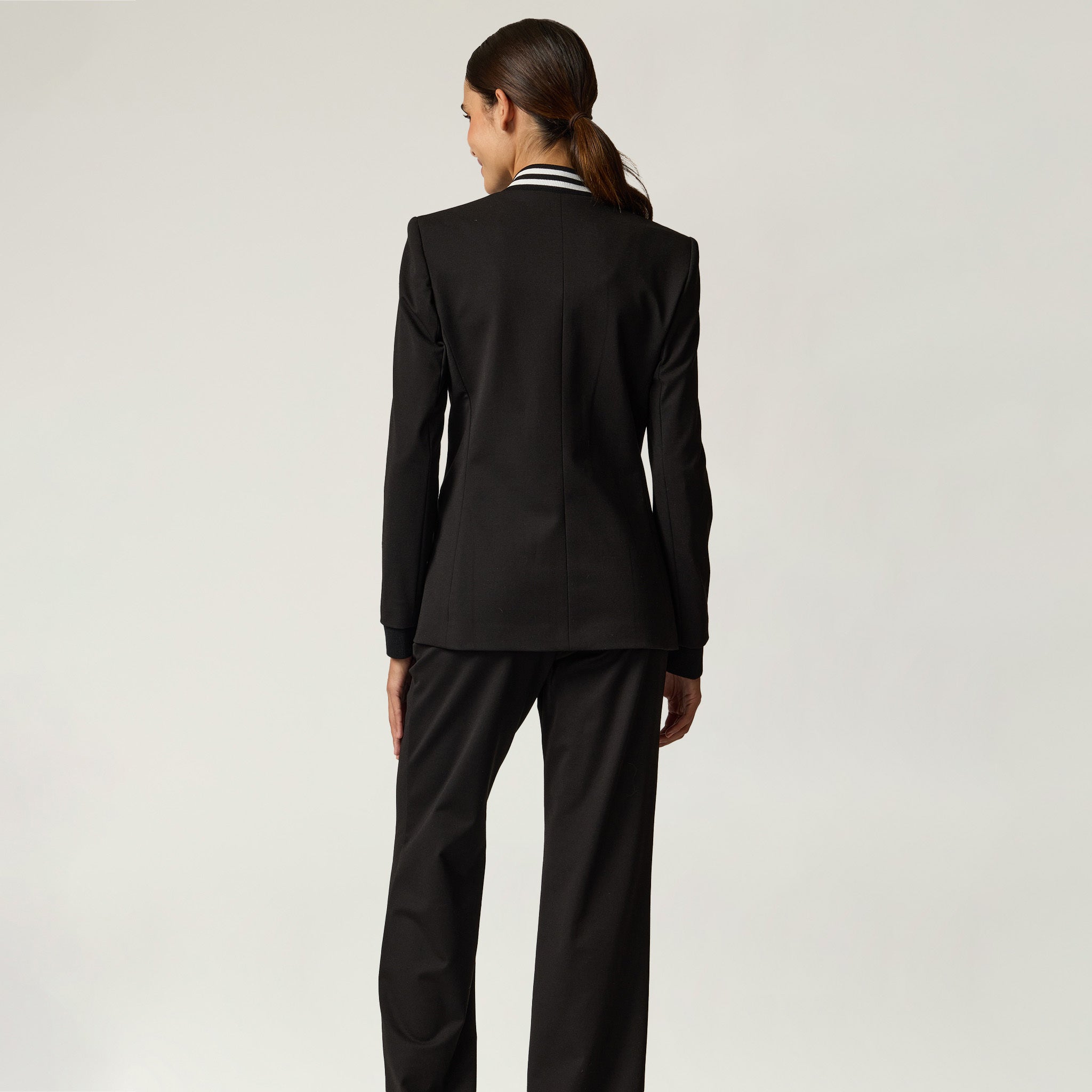 Saco Negro Escote V Criteria