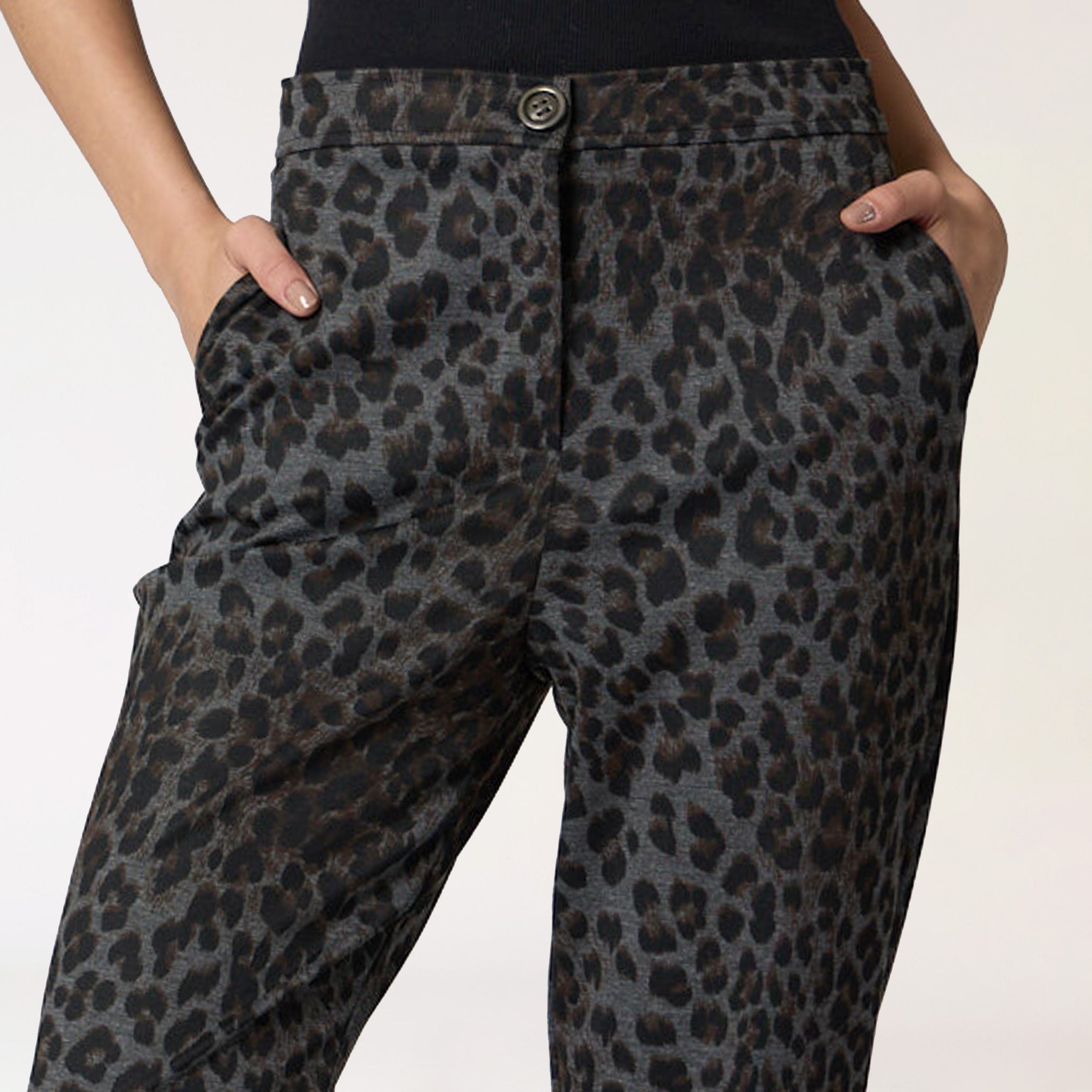 Pantalón Gris Animal Print