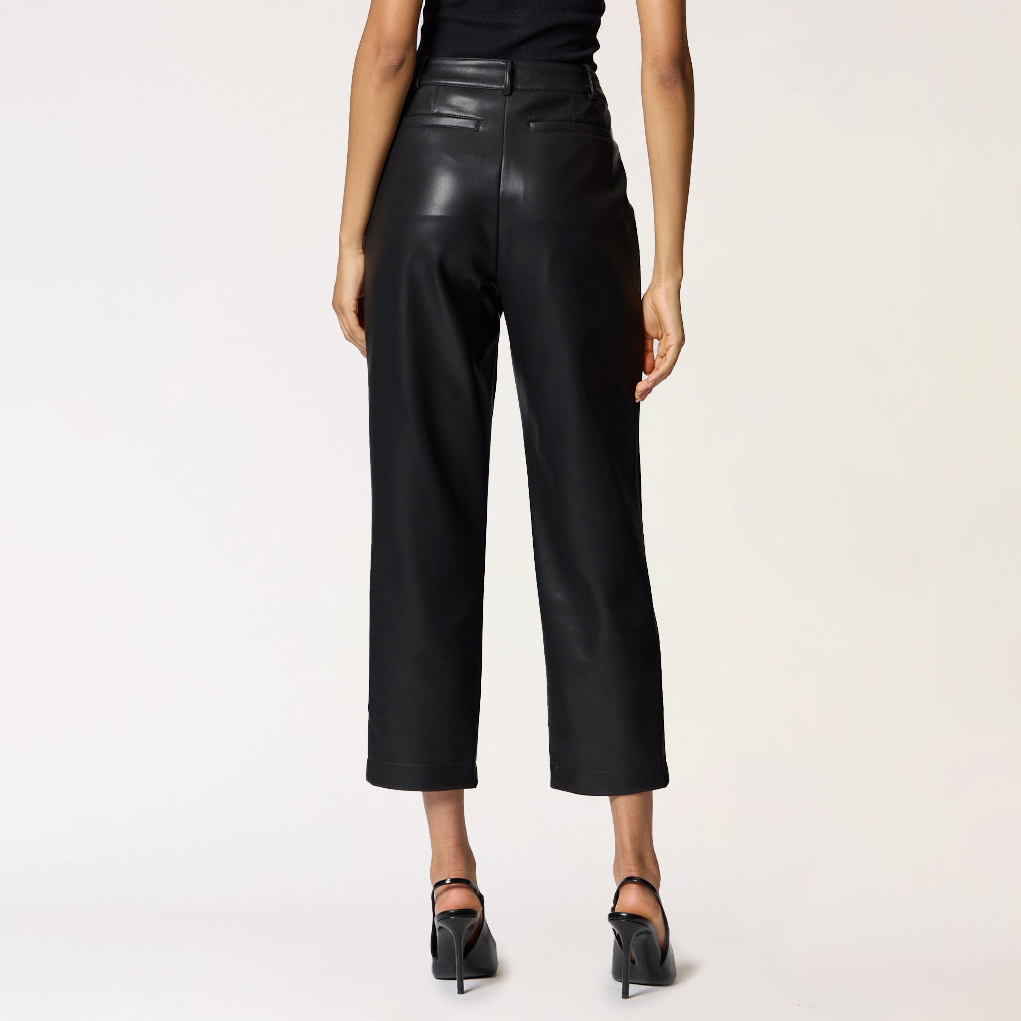 Pantalón Negro Vinipiel